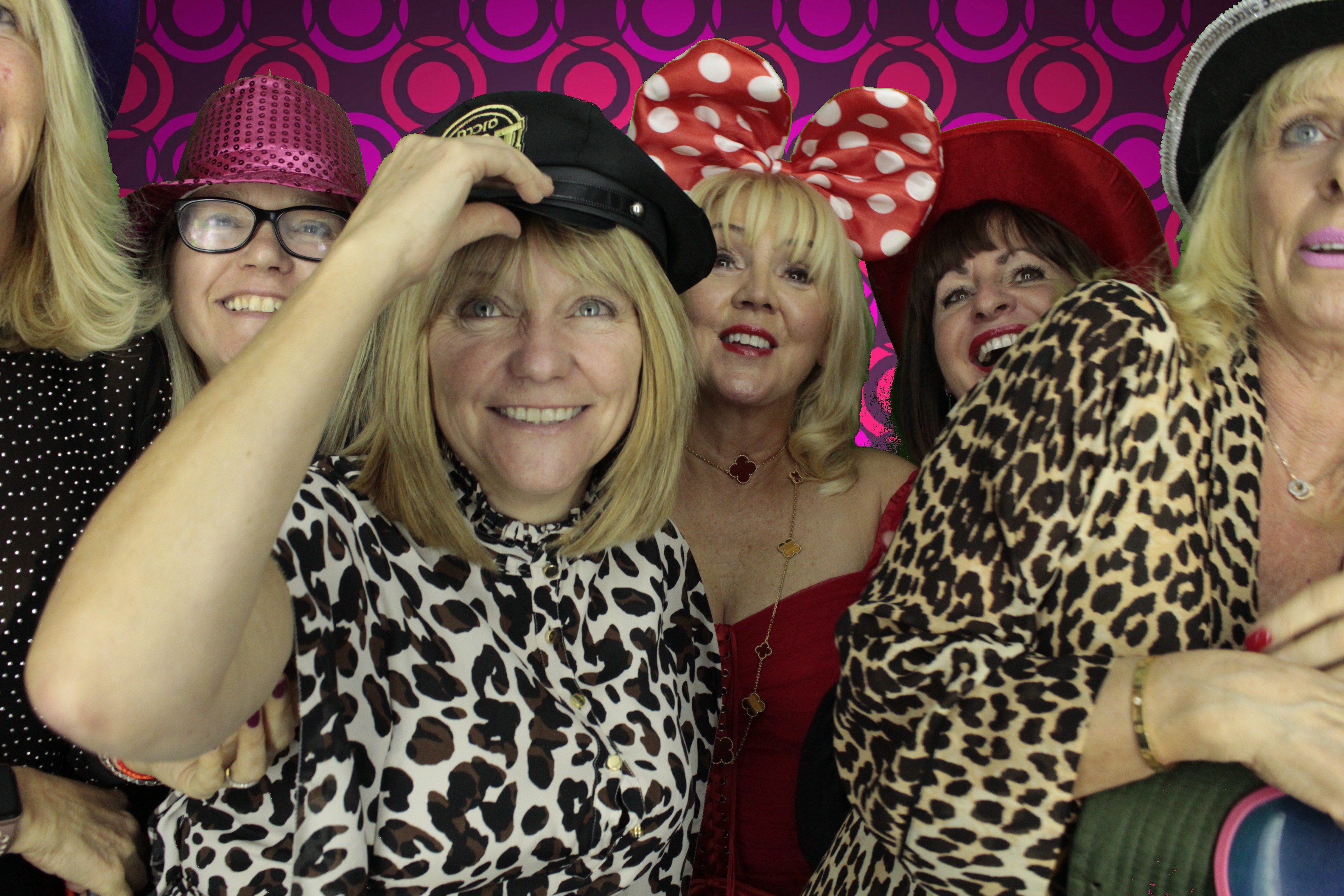 SHARON'S BIRTHDAY | View more photos from the event at gallery.myphotoboothexperience.co.uk/u/MyPhotoBoothExperienceLtd/SHARONS-BIRTHDAY